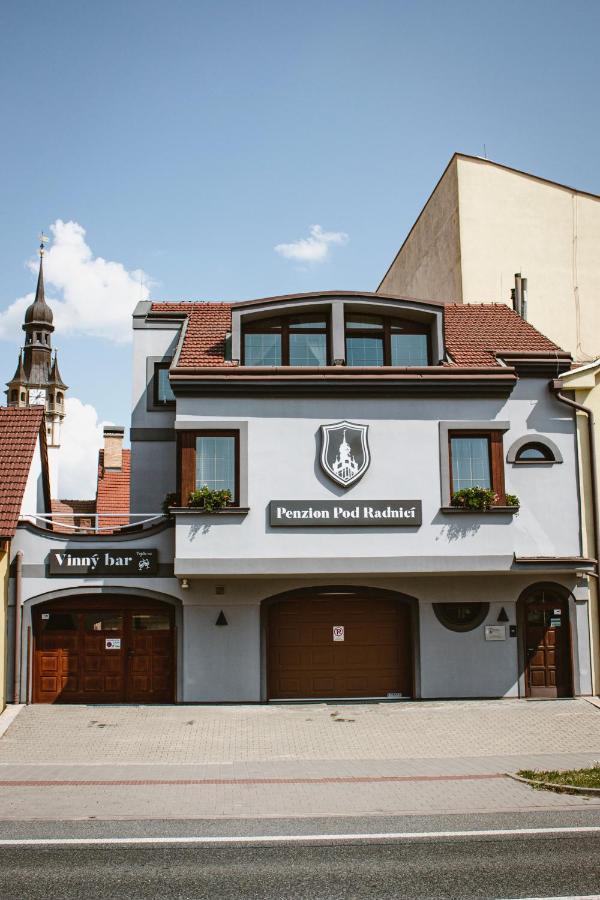 Penzion Pod Radnici Hustopeče エクステリア 写真