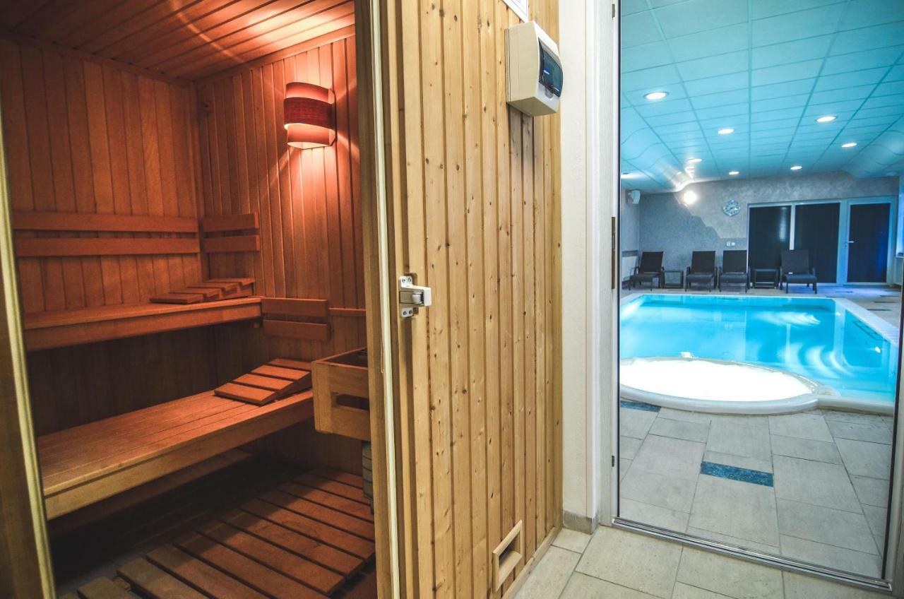 Penzion Pod Radnici Hustopeče エクステリア 写真